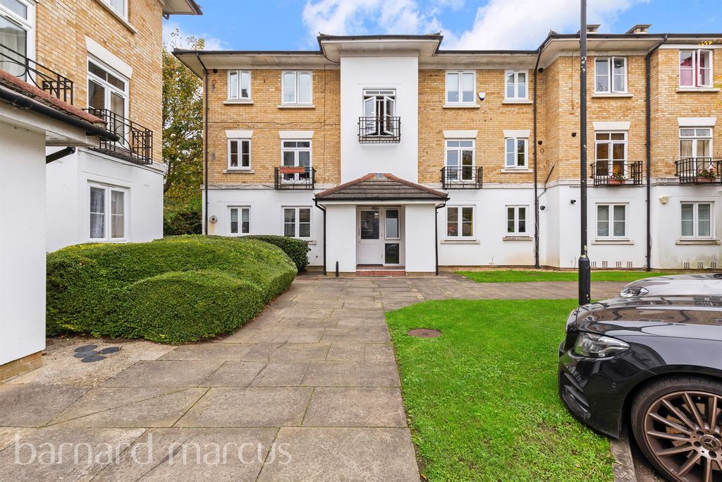 Property photo 1 of 8