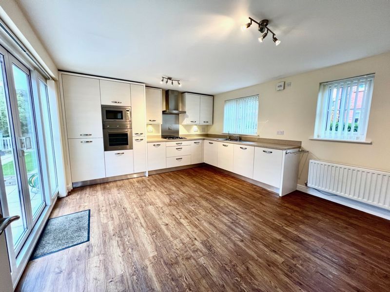 Property photo 1 of 19 Kitchen