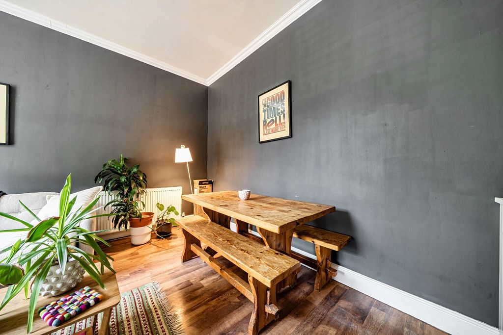 Property photo 3 of 13 5557093