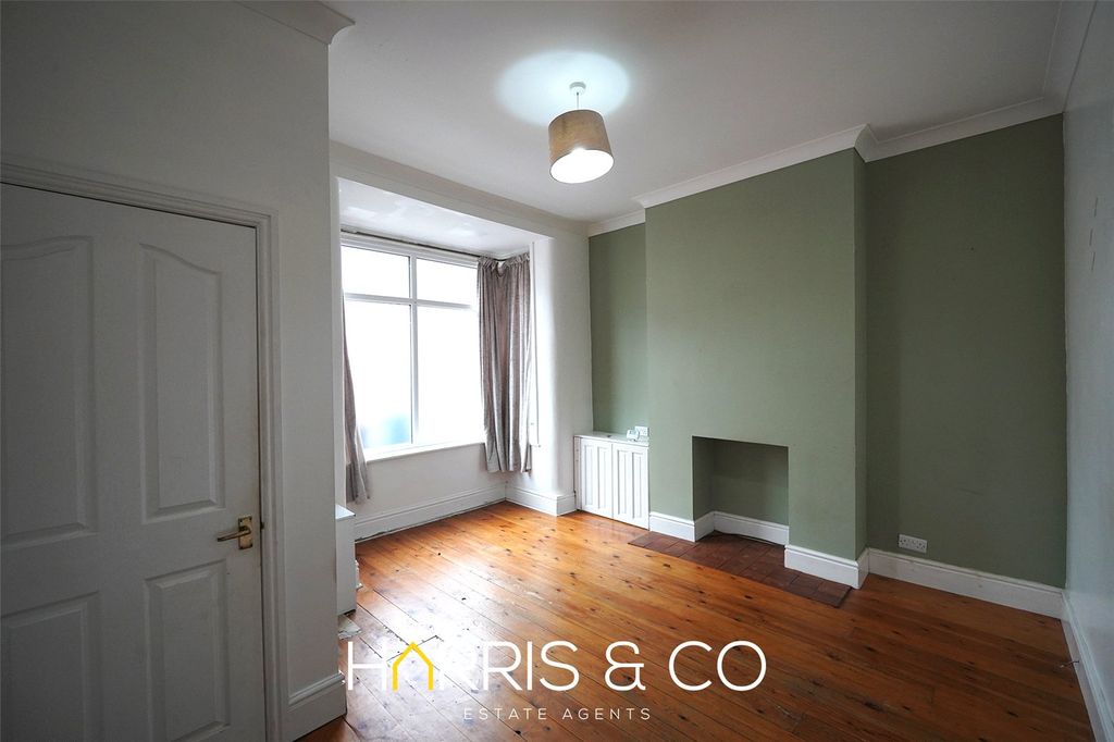 Property photo 2 of 12 Picture No. 08