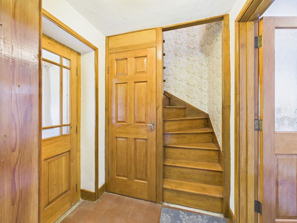 Property photo 3 of 20