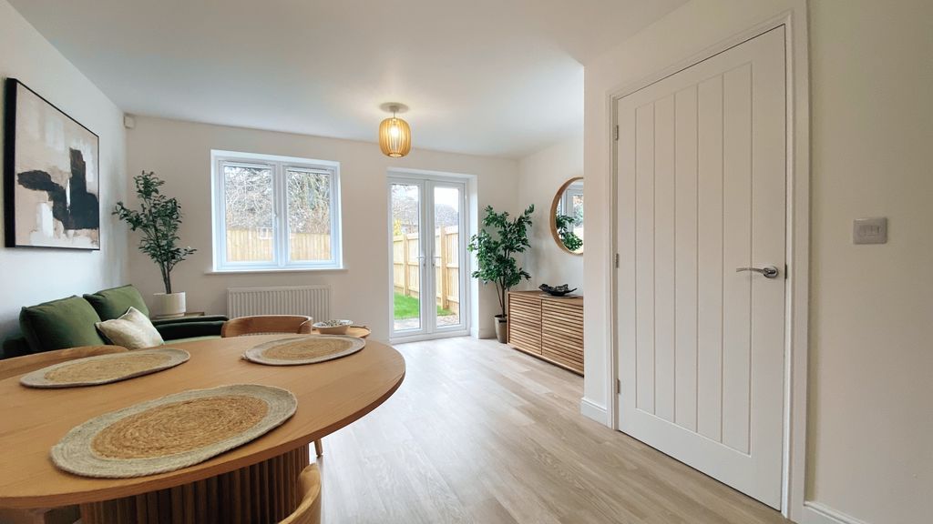 Property photo 3 of 14 Photo 3