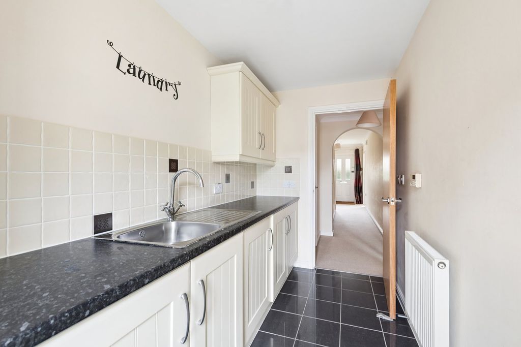 Property photo 3 of 21