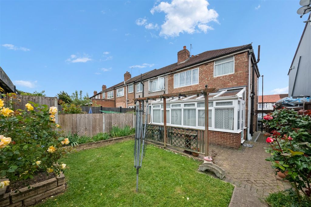 Property photo 3 of 11