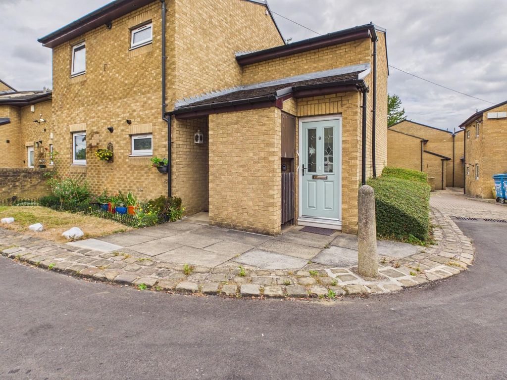 Property photo 1 of 10 Cam04899G0-Pr0416-Still012.Jpg