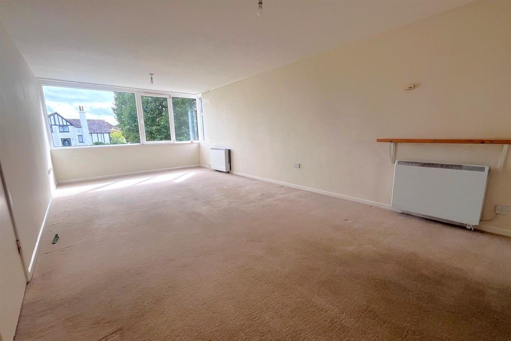 Property photo 3 of 14 3.Jpg