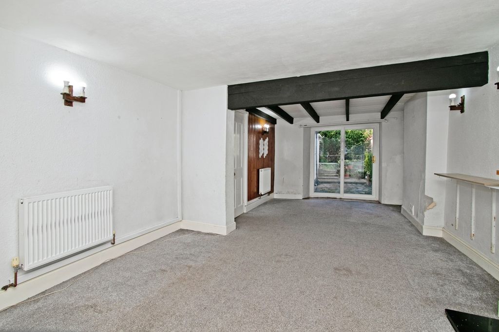 Property photo 3 of 17 Photo