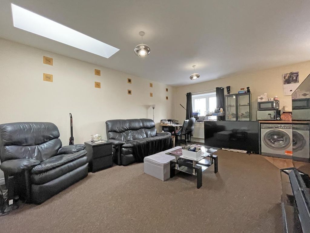 Property photo 3 of 9 Whitehaven Way 9 - Living Room 3.Jpg