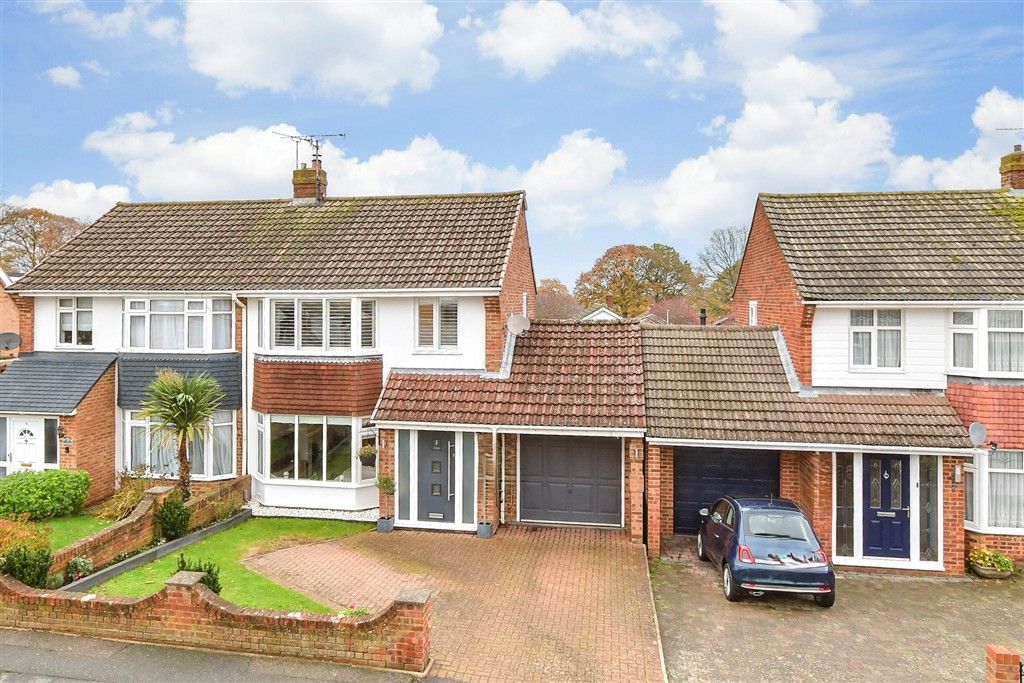 Property photo 1 of 10 External (Brochure)*