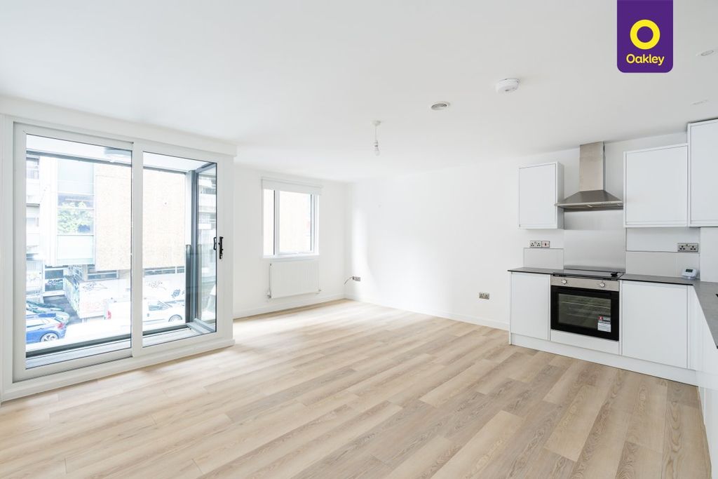 Property photo 2 of 9