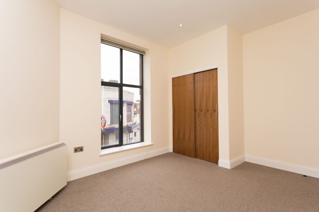 Property photo 3 of 8 Flat 2 - 1 Trinity R