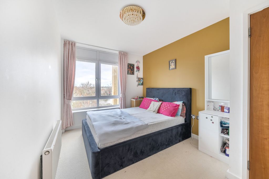 Property photo 3 of 21 1410565-1-698c93d...