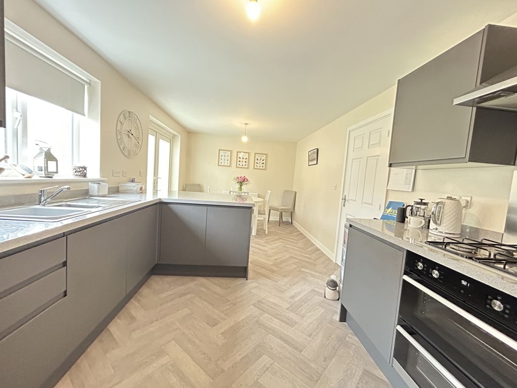 Property photo 3 of 21 Img_4829