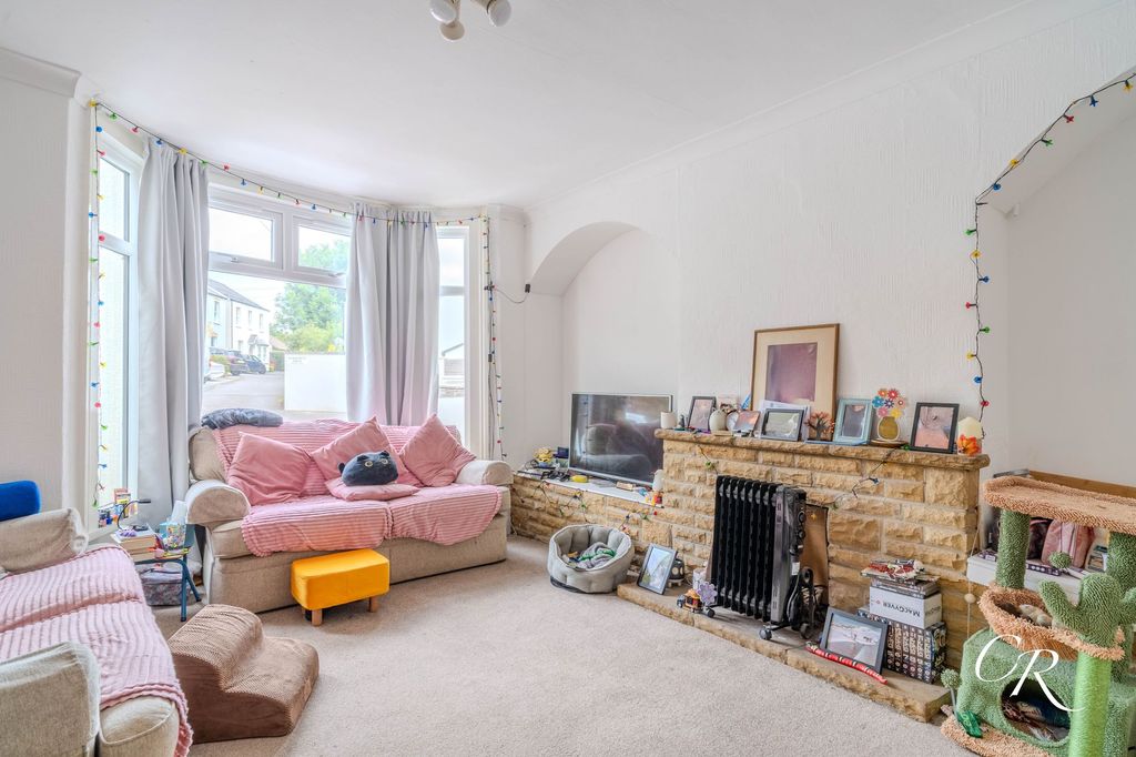 Property photo 3 of 14