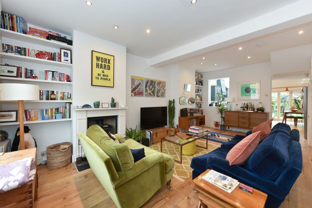 Property photo 2 of 16