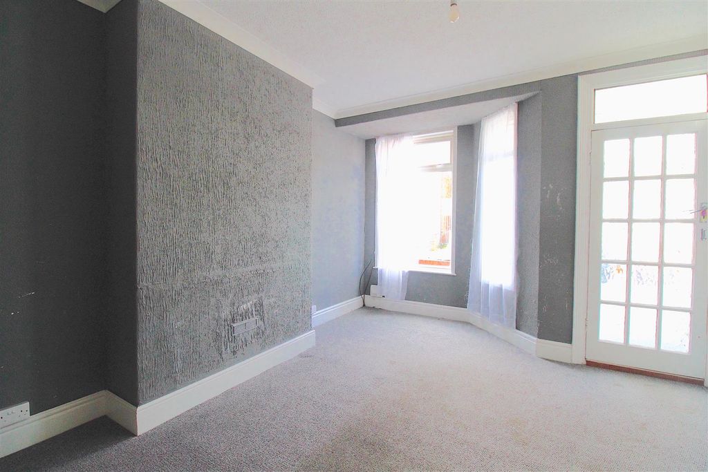 Property photo 2 of 10 Lounge 1.Jpg