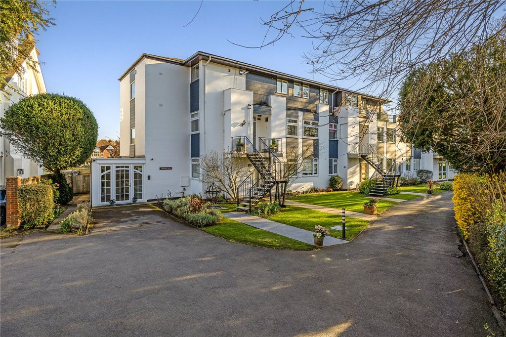 Additional image 16 of 3 bed flat for saleDunstable House, Riverside, Marlow, Buckinghamshire SL7