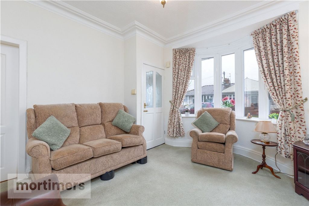 Property photo 2 of 17 Living Room