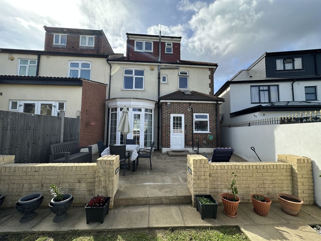 Property photo 2 of 3