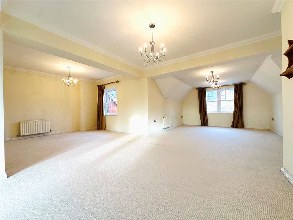 Property photo 2 of 17 Picture No. 03