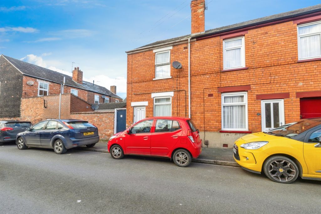 Property photo 1 of 18