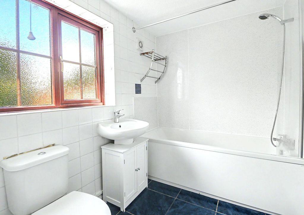 Additional image 8 of 1 bed end terrace house for saleHaileybury Gardens, Hedge End SO30