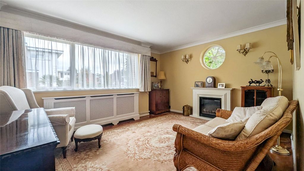 Property photo 2 of 16 Living Room