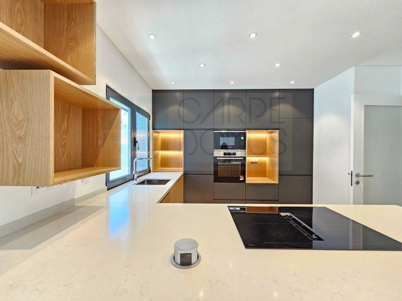 Property photo 1 of 58