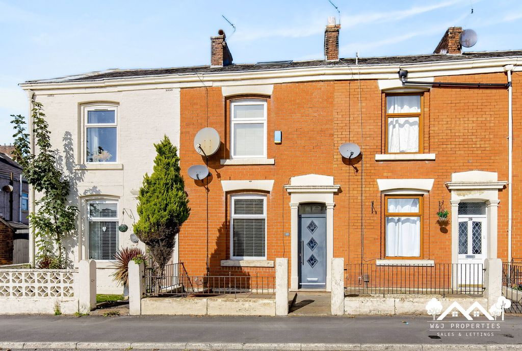 Property photo 1 of 26