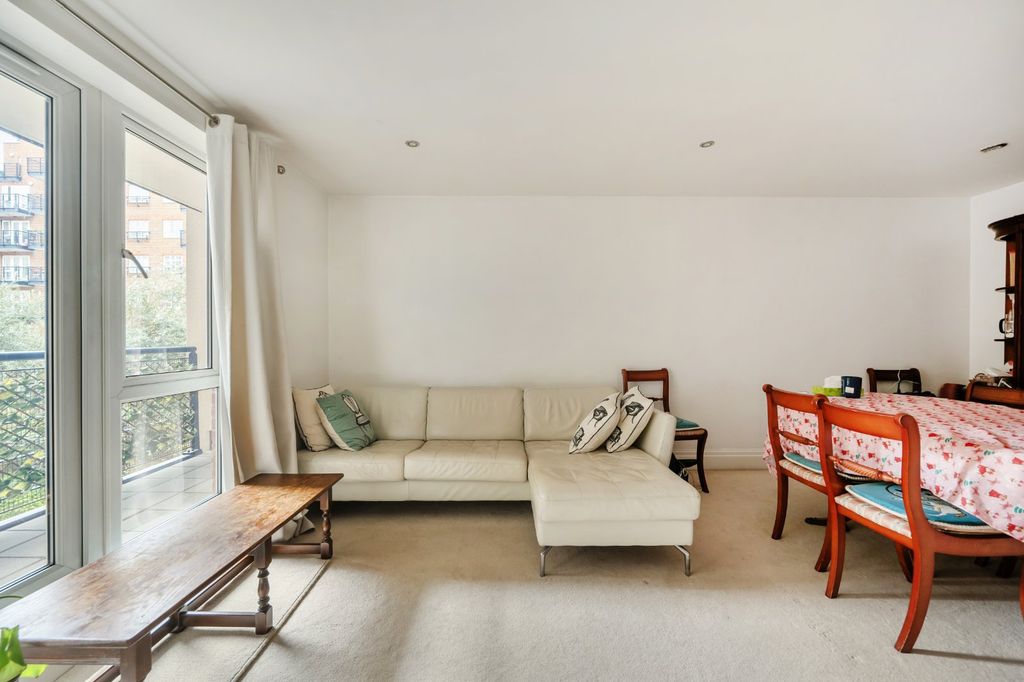 Property photo 2 of 11 Picture No. 35