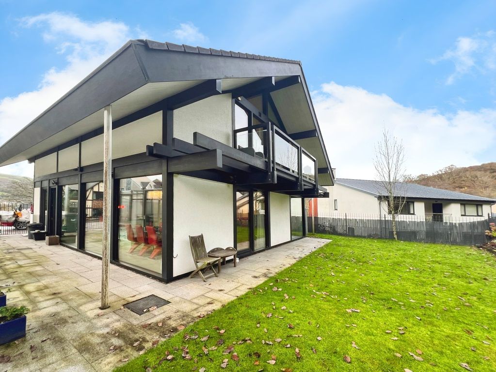 Property photo 2 of 56