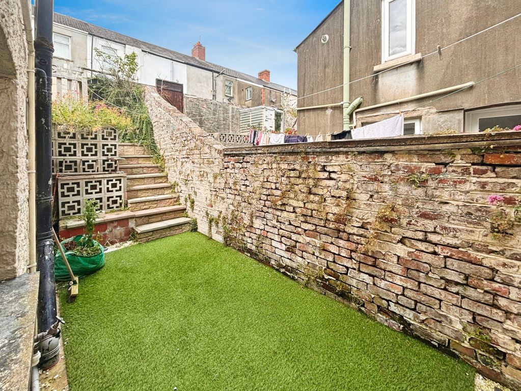 Property photo 1 of 11 Image