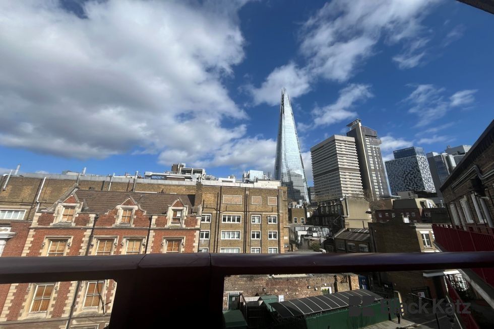 Property photo 1 of 2