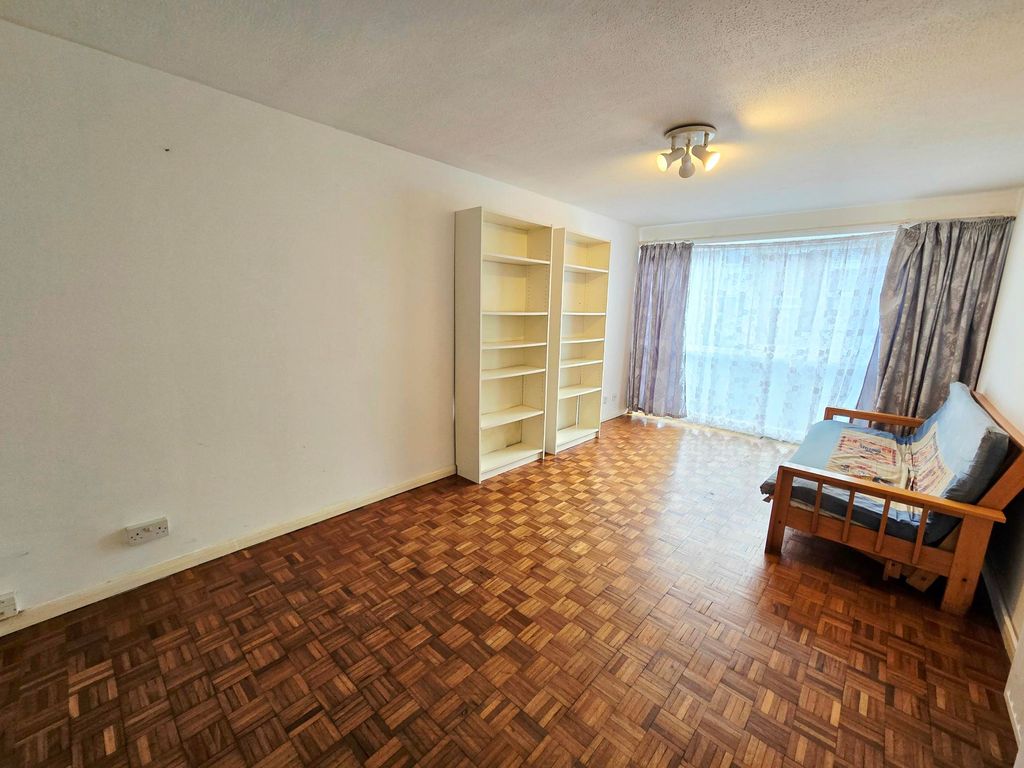 Property photo 3 of 6 Image