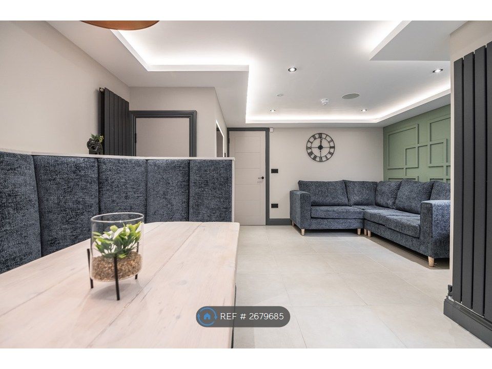 Property photo 1 of 35