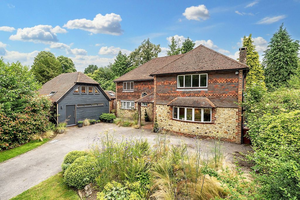 Property photo 1 of 18 Westlands