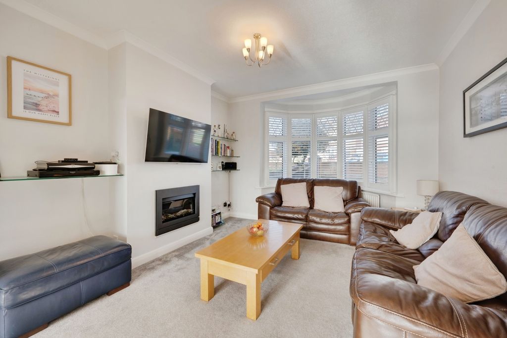 Property photo 3 of 16 Living Room