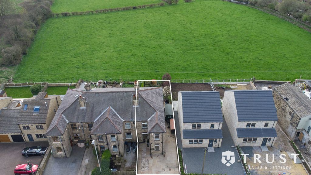 Property photo 3 of 42