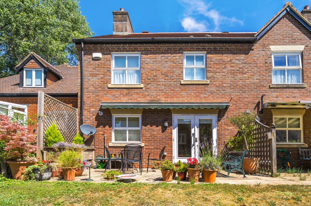 Property photo 1 of 18 1-6A4Cfb9B03183-1...