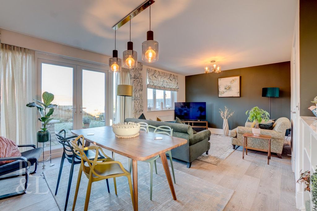 Property photo 3 of 14 Batched  (11).Jpg