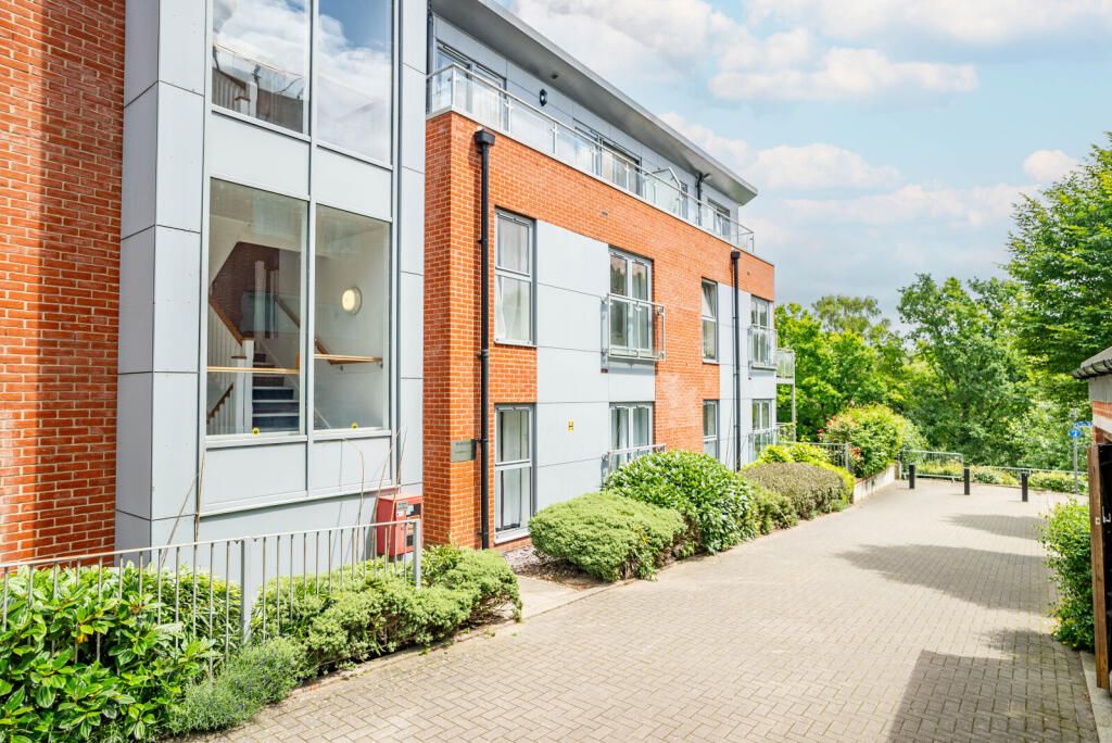 Property photo 1 of 3