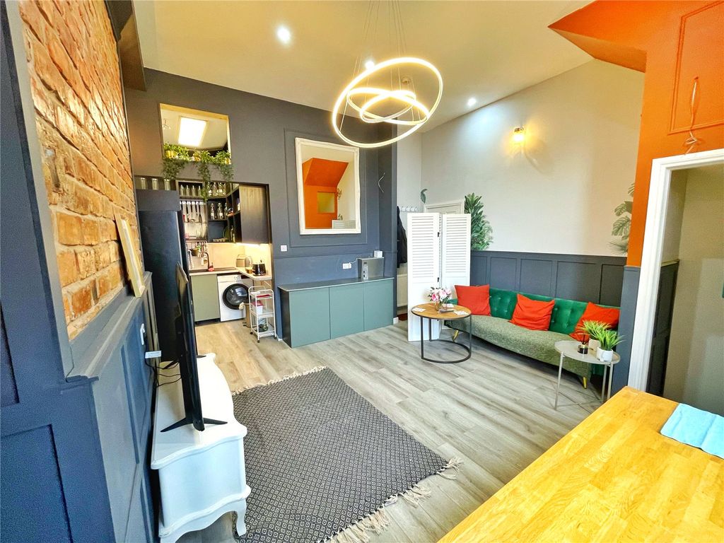 Property photo 3 of 7 Picture No. 06