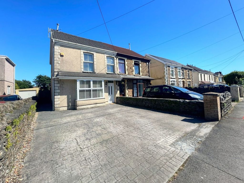 Property photo 1 of 39