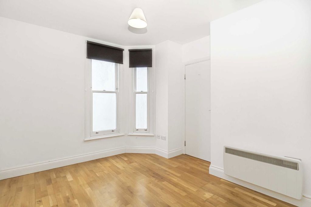 Property photo 3 of 3