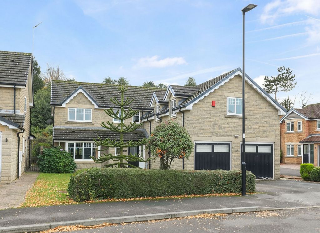 Property photo 1 of 34