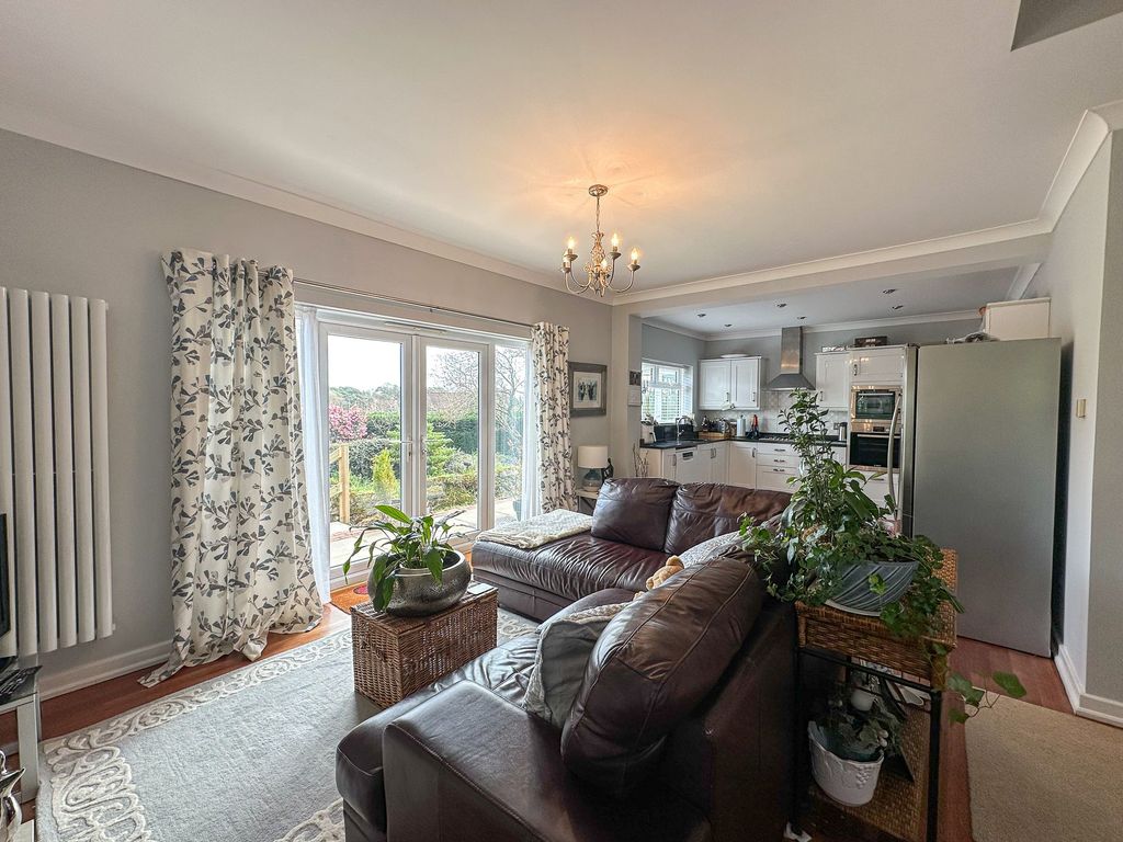 Property photo 3 of 37