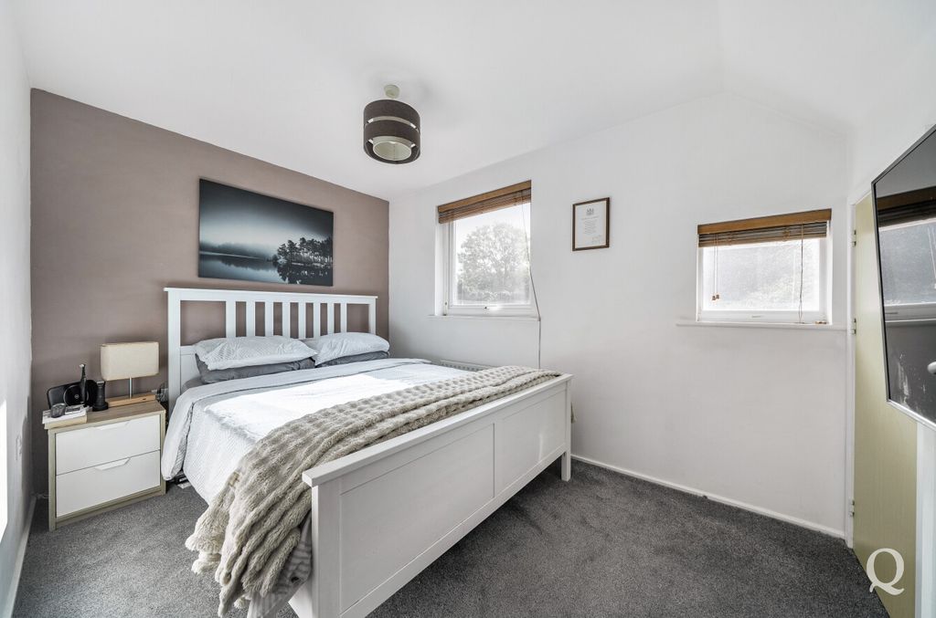 Property photo 3 of 20 E95B8Cae-71E5-442...