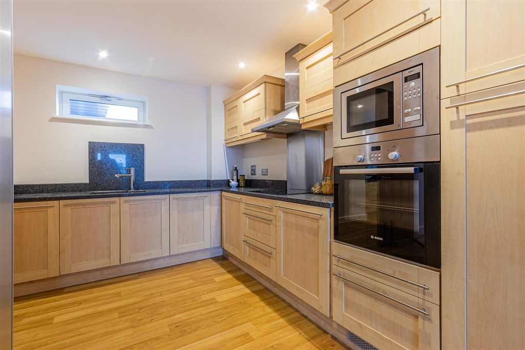 Additional image 6 of 3 bed flat for saleGreyfriars Road, Cardiff, City Centre CF10