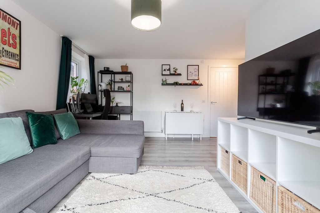 Property photo 3 of 26