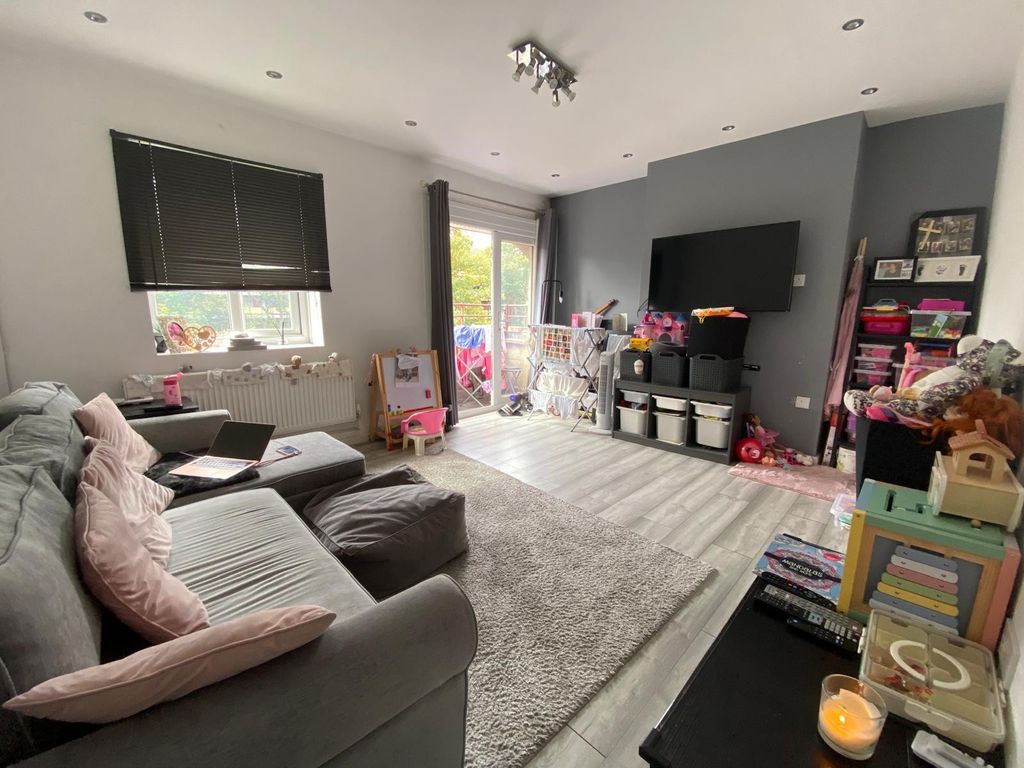 Property photo 2 of 5